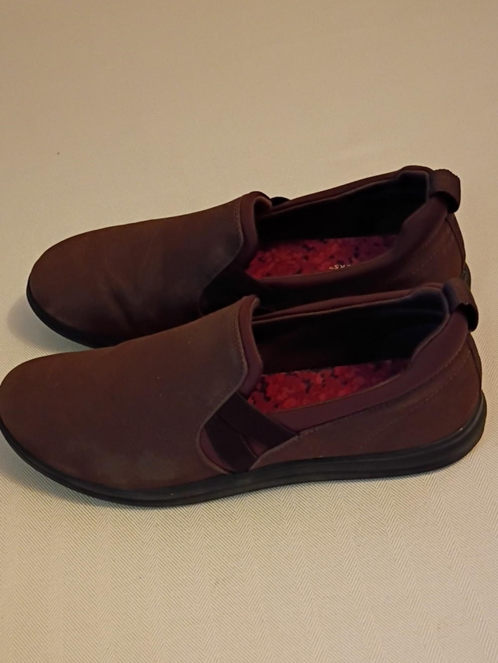 Clarks Cloudsteppers 8.5